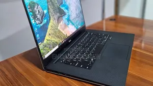 New Laptop Dell XPS 13 16GB Intel Core I7 SSD 512GB