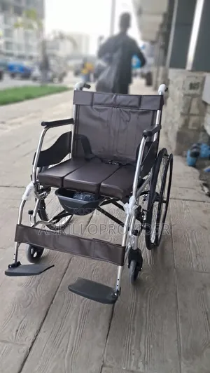 Photo - Toilet Wheelchair田wheelchair田wheelchair手wheelchair口wheelchair 手wheelch