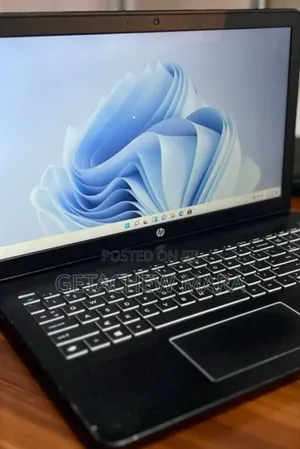 New Laptop HP Pavilion 15 8GB Intel Core I7 SSD 256GB