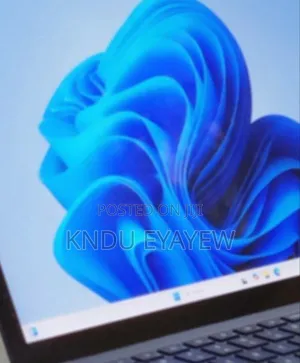 New Laptop Microsoft Surface 16GB Intel Core I7 SSD 512GB