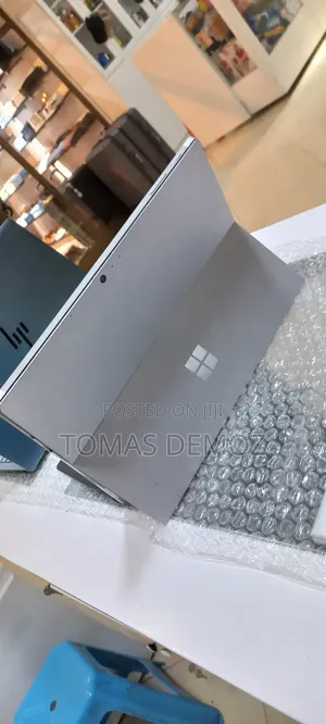 New Laptop Microsoft Surface Pro 5 16GB Intel Core I7 SSD 512GB