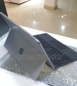 Photo - New Laptop Microsoft Surface 16GB Intel Core I7 SSD 512GB