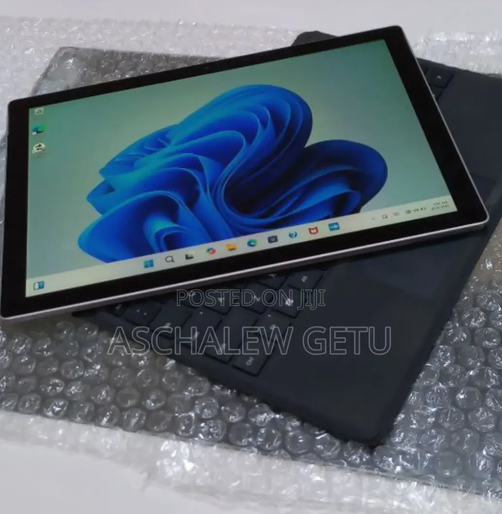 New Laptop Microsoft Surface 16GB Intel Core I7 SSD 512GB