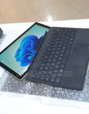 New Laptop Microsoft Surface Pro 5 16GB Intel Core I7 SSD 512GB