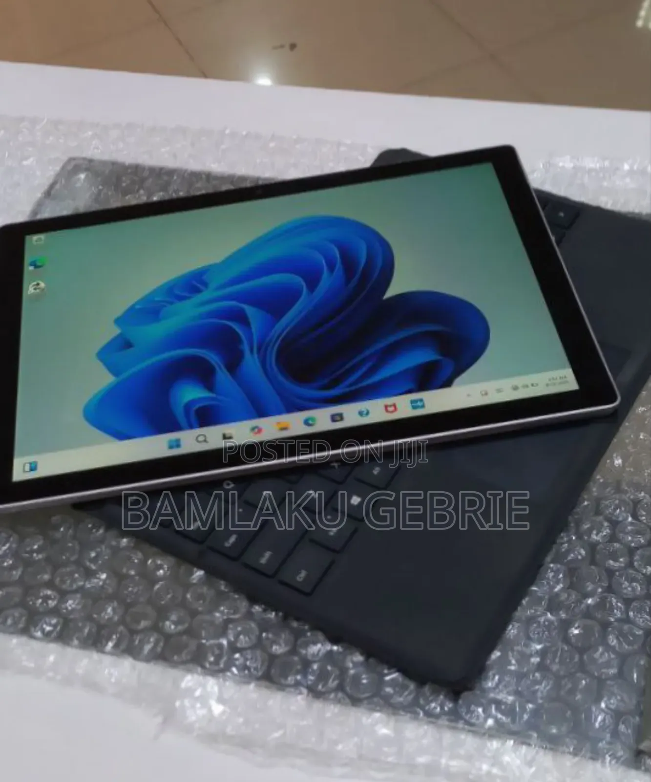 New Laptop Microsoft Surface Pro 5 16GB Intel Core I7 SSD 512GB