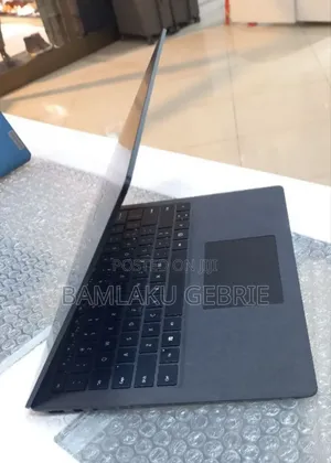 New Laptop Microsoft Surface Laptop 2 16GB Intel Core I7 SSD 512GB