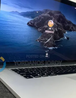 New Laptop Apple MacBook Pro 2013 8GB Intel Core i7 SSD 256GB