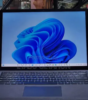 New Laptop Microsoft Surface 16GB Intel Core I7 SSD 512GB