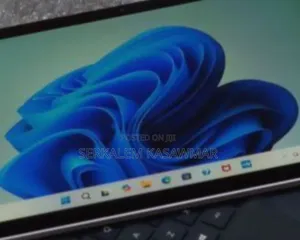 Photo - New Laptop Microsoft Surface Pro 5 16GB Intel Core I7 SSD 512GB