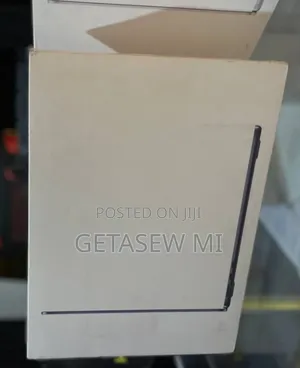 New Laptop Apple MacBook Air 2025 M4 13-Inch 16GB Apple M4 SSD 256GB