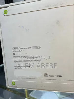 Photo - New Laptop Apple MacBook Air 16GB Apple M4 SSD 256GB