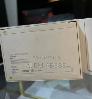 New Laptop Apple MacBook Air 16GB Apple M4 SSD 256GB