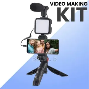 Photo - Ay 49 Vlogging Kit:Battery-Powered Convenience.