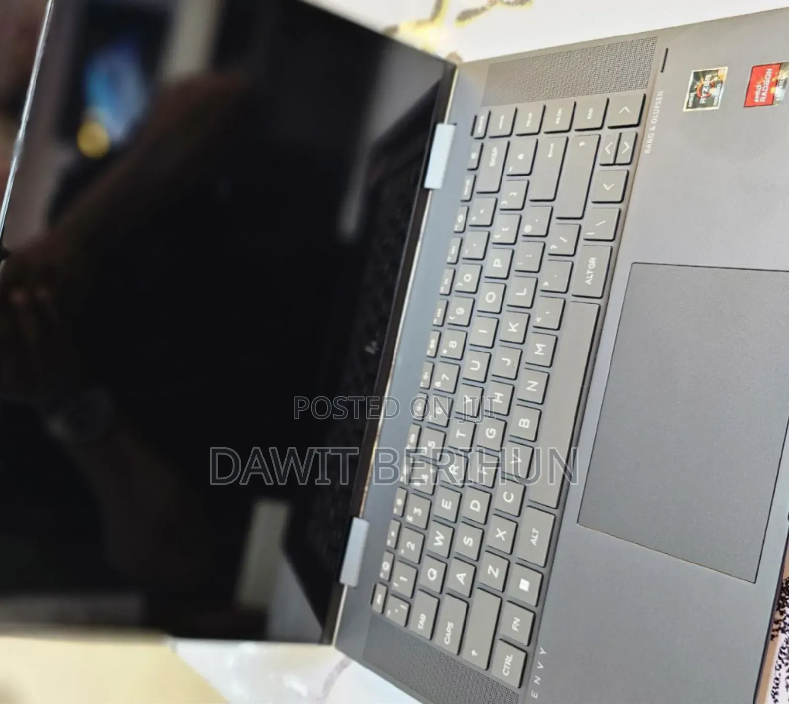 New Laptop HP Envy X360 8GB AMD Ryzen 5 SSD 256GB