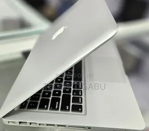 New Laptop Apple MacBook Pro 4GB Intel Core I5 SSD 500GB