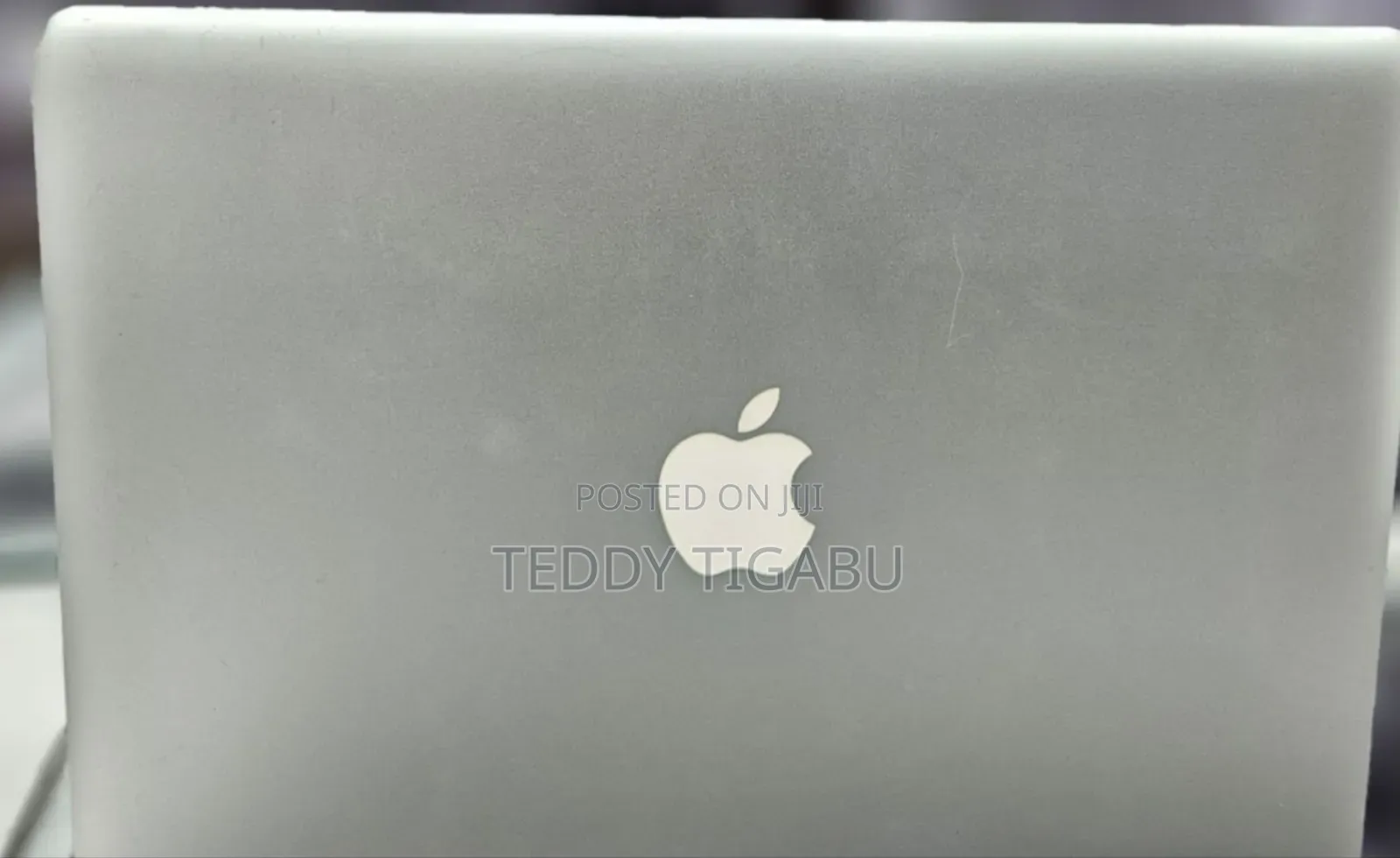 New Laptop Apple MacBook Pro 4GB Intel Core I5 SSD 500GB