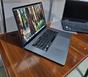 New Laptop Apple MacBook Pro 2019 16GB Intel Core I9 SSD 1T