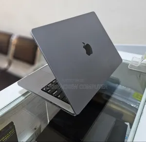 New Laptop Apple MacBook Pro M1 16GB Apple M1 Pro SSD 512GB