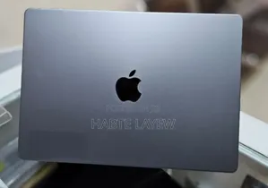 Photo - New Laptop Apple MacBook Pro 2021 M1 16GB Apple M1 Pro SSD 512GB