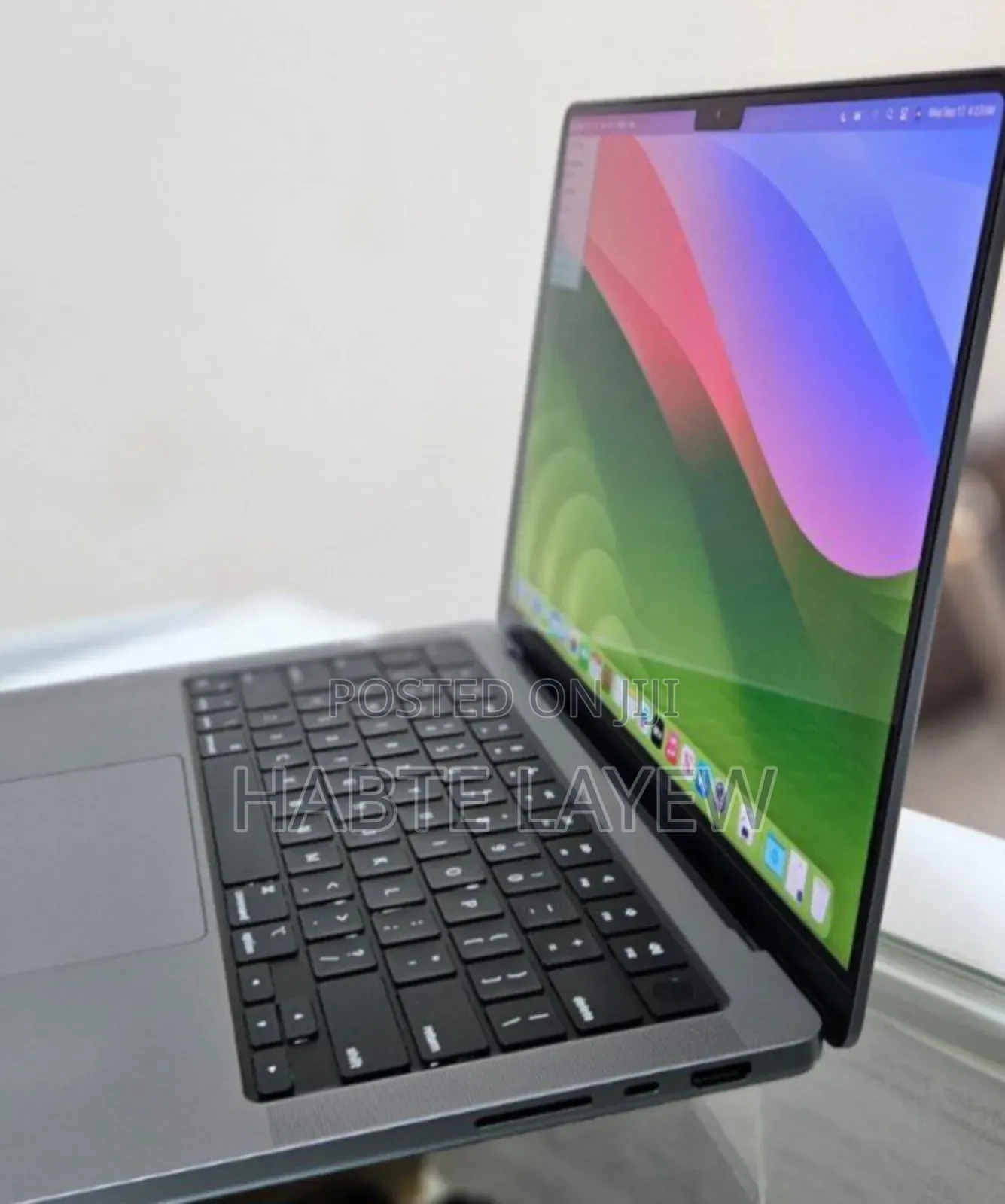 New Laptop Apple MacBook Pro 2021 M1 16GB Apple M1 Pro SSD 512GB