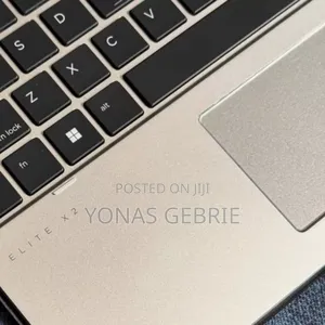 New Laptop HP X2 8GB Intel Core M SSD 256GB