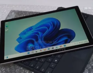 New Laptop Microsoft Surface Pro 5 16GB Intel Core I7 SSD 512GB