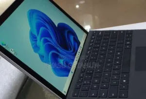 New Laptop Microsoft Surface Pro 5 16GB Intel Core I7 SSD 512GB