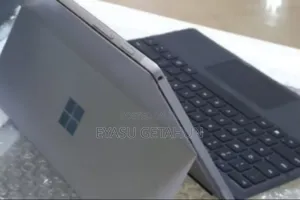 New Laptop Microsoft Surface Pro 5 16GB Intel Core I7 SSD 512GB