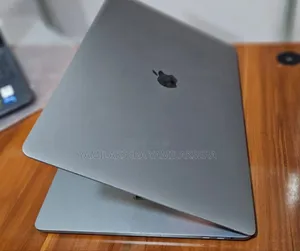 New Laptop Apple MacBook Pro 2019 16GB Intel Core I9 SSD 1T