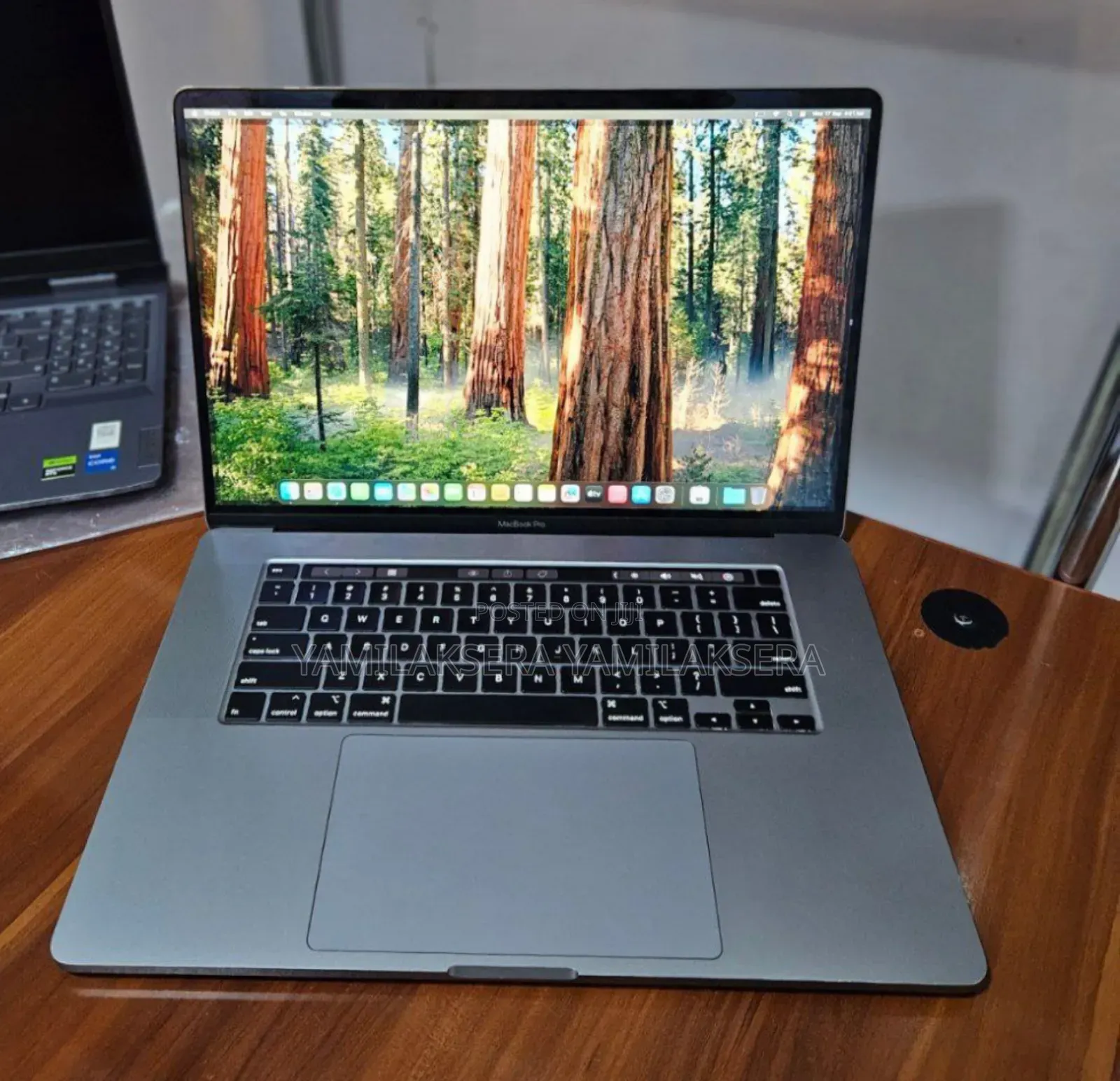 New Laptop Apple MacBook Pro 2019 16GB Intel Core I9 SSD 1T