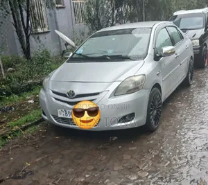 Photo - Toyota Yaris 2007 Silver