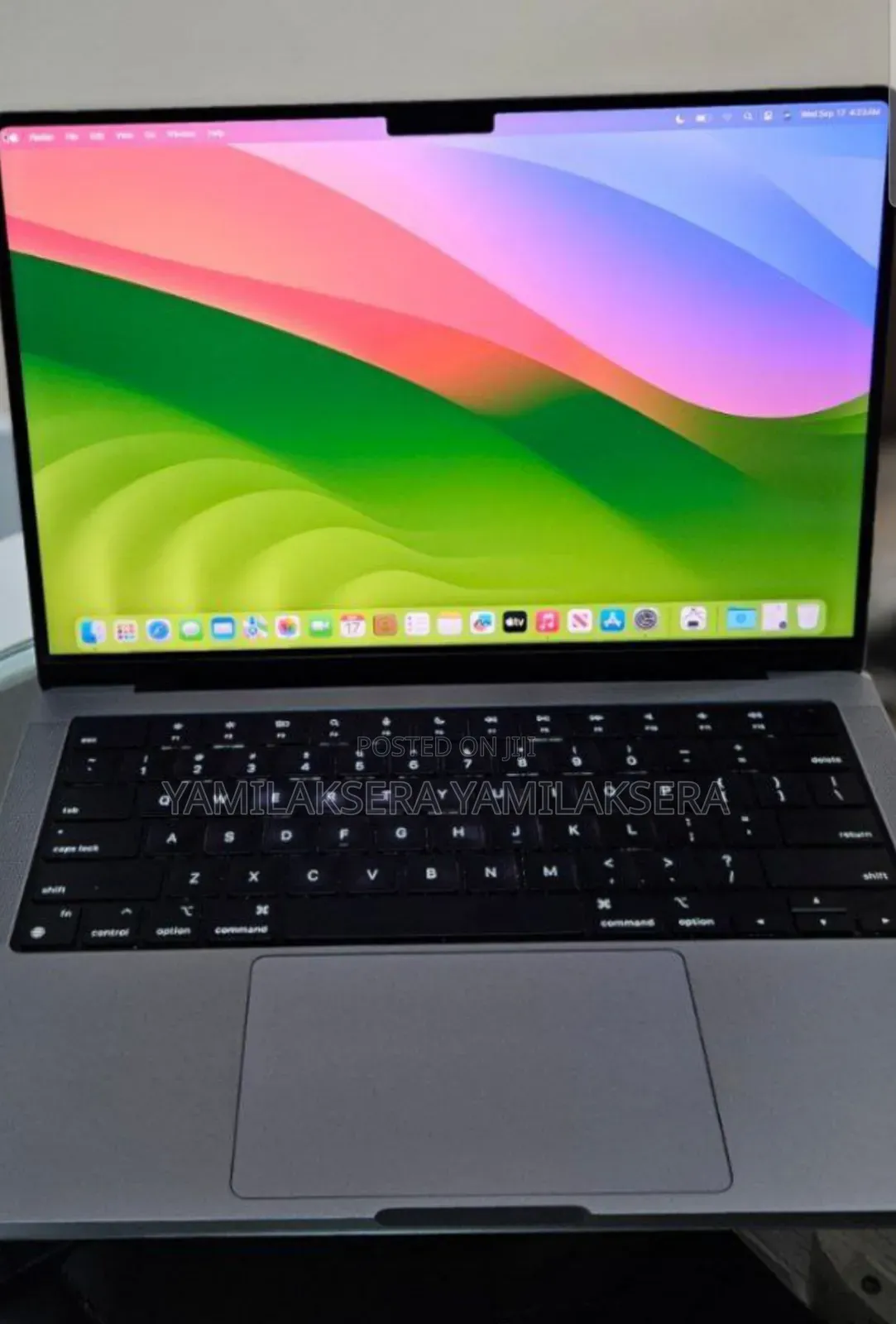 New Laptop Apple MacBook Pro M1 16GB Apple M1 Pro SSD 512GB