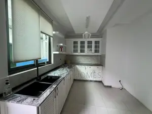 6bdrm Villa in Bole for rent