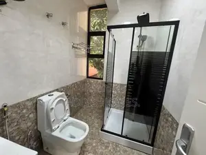 7bdrm Villa in Bole for rent