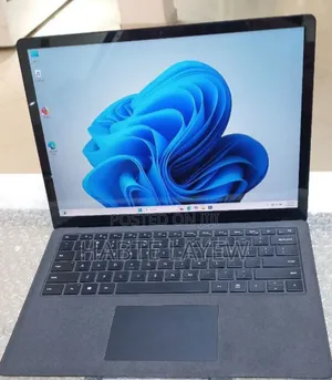 New Laptop Microsoft Surface 16GB Intel Core I7 SSD 512GB