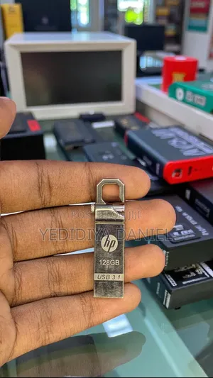 Photo - Hp V250w Usb 3.1 Flash Drive With 128gb Storage