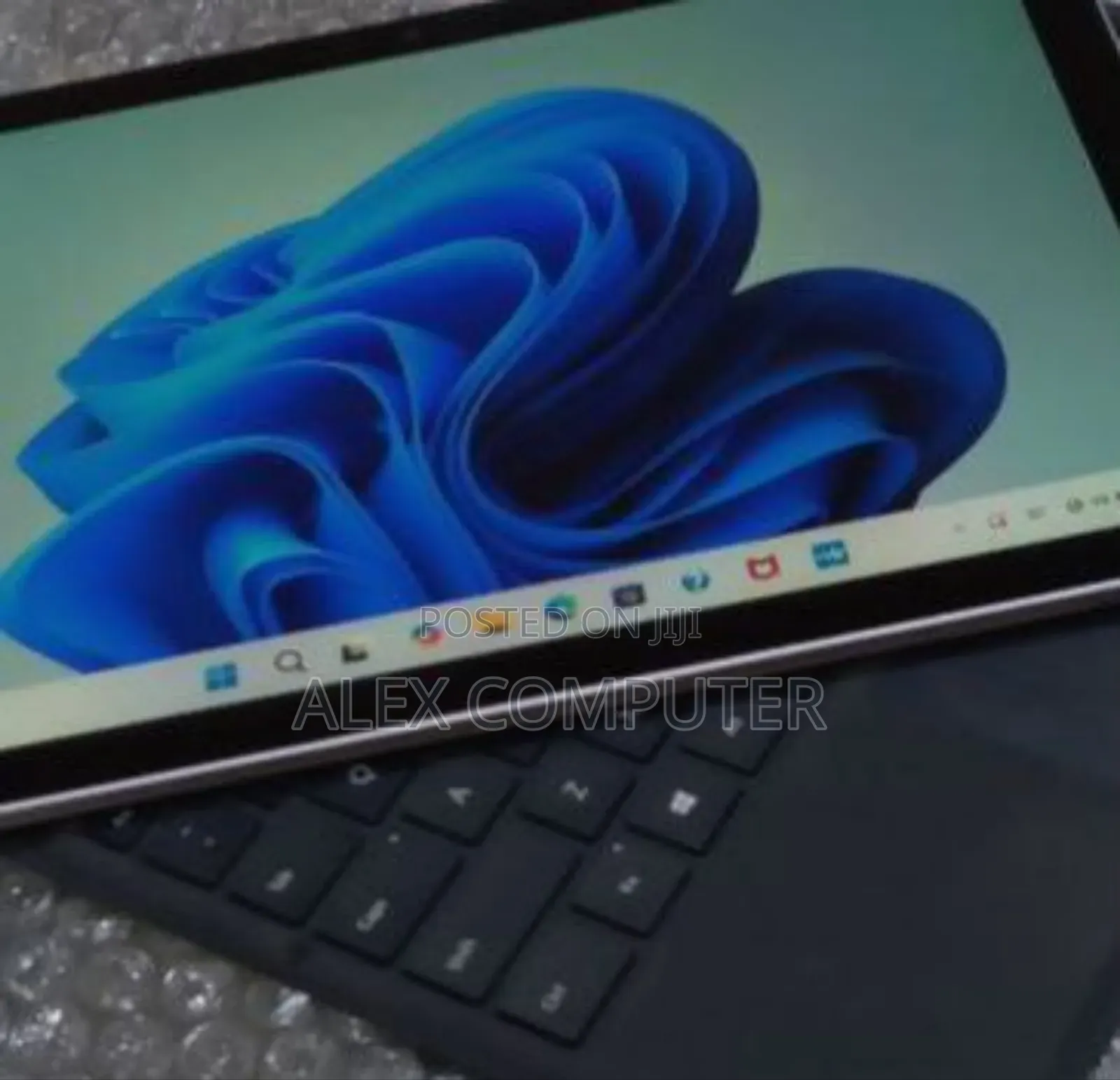 New Laptop Microsoft Surface Pro 16GB Intel Core I7 SSD 512GB