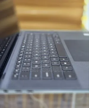 New Laptop Dell XPS 15 16GB Intel Core I7 SSD 512GB