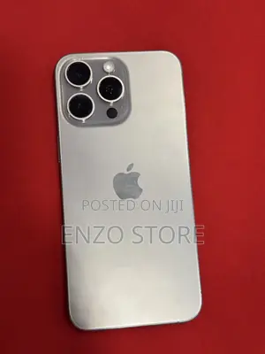 Photo - Apple iPhone 15 Pro Max 256 GB Gray