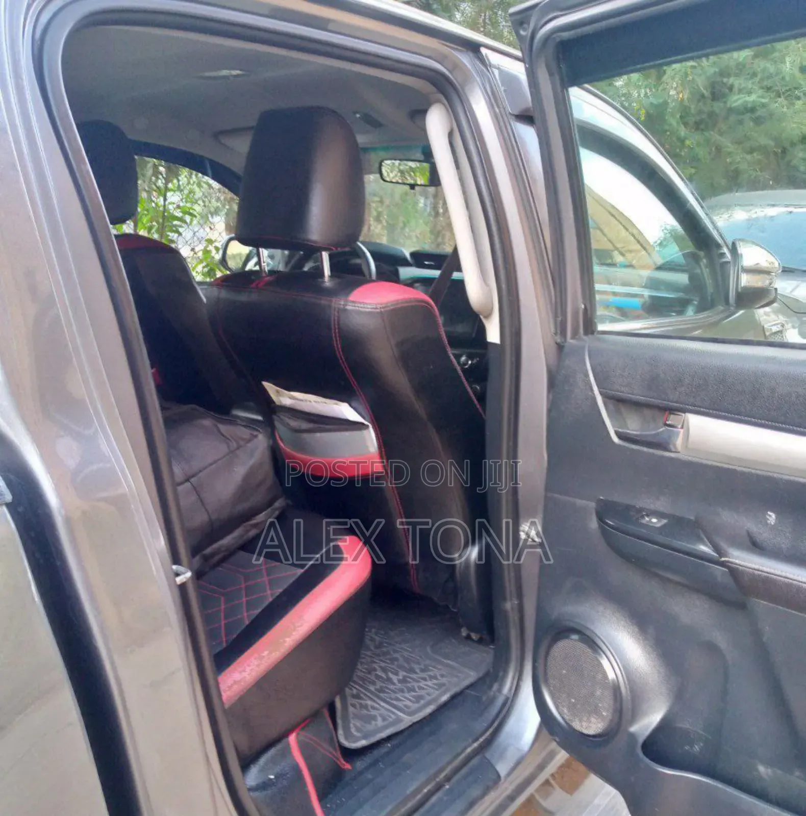 Toyota Hilux 2019 Gray