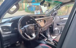 Toyota Hilux 2019 Gray