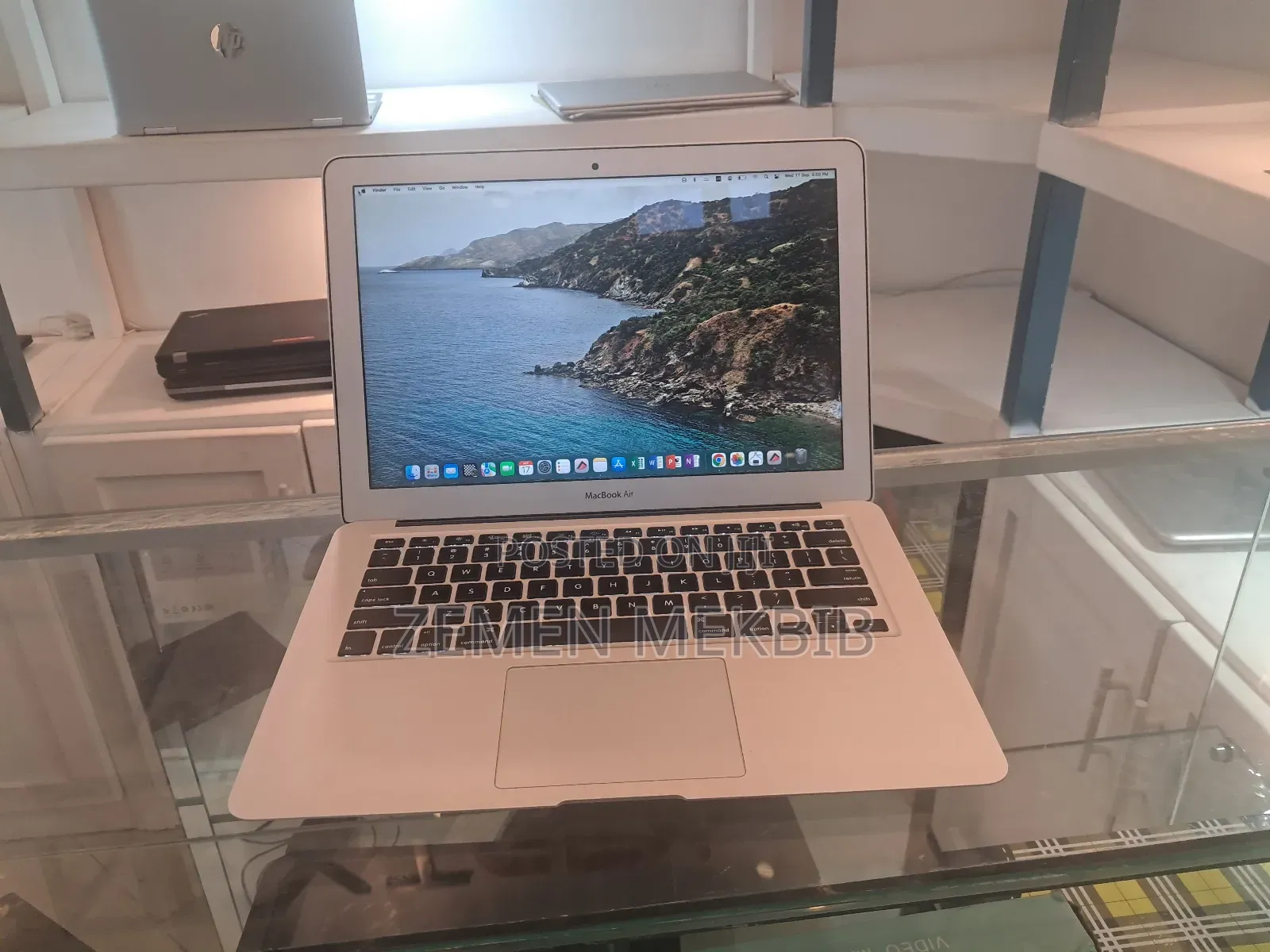 New Laptop Apple MacBook Air 2017 8GB Intel Core I5 SSD 256GB