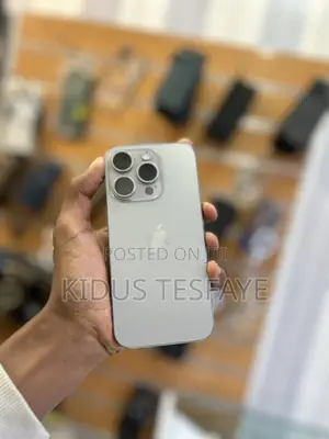 Photo - Apple iPhone 15 Pro 256 GB Silver