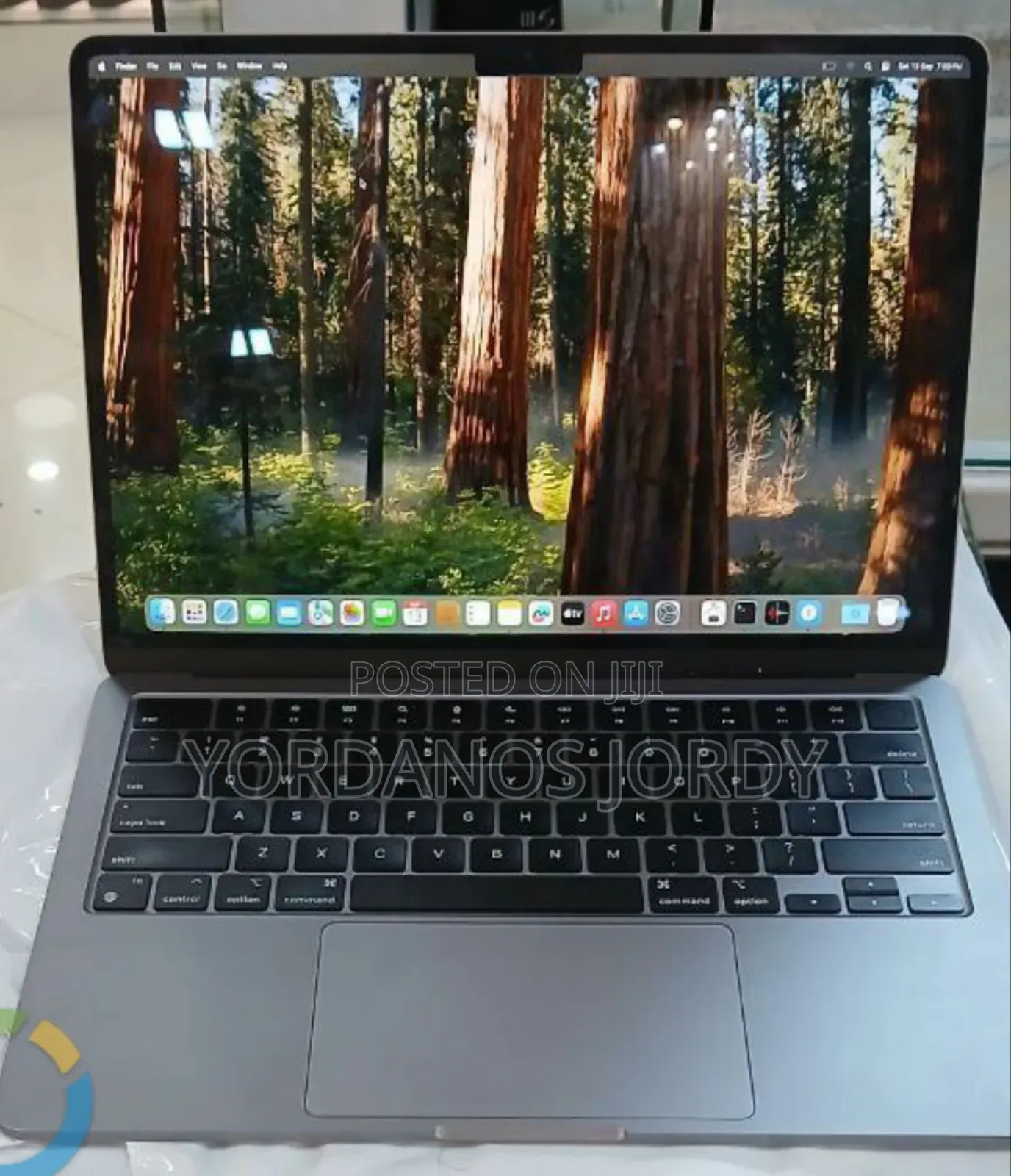 New Laptop Apple MacBook Air 2022 M2 8GB Apple M2 SSD 256GB