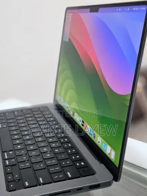 New Laptop Apple MacBook 2015 16GB Intel Core i7 SSD 256GB