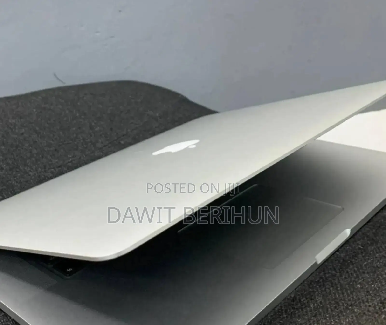 New Laptop Apple MacBook Pro 8GB Intel Core I7 SSD 256GB