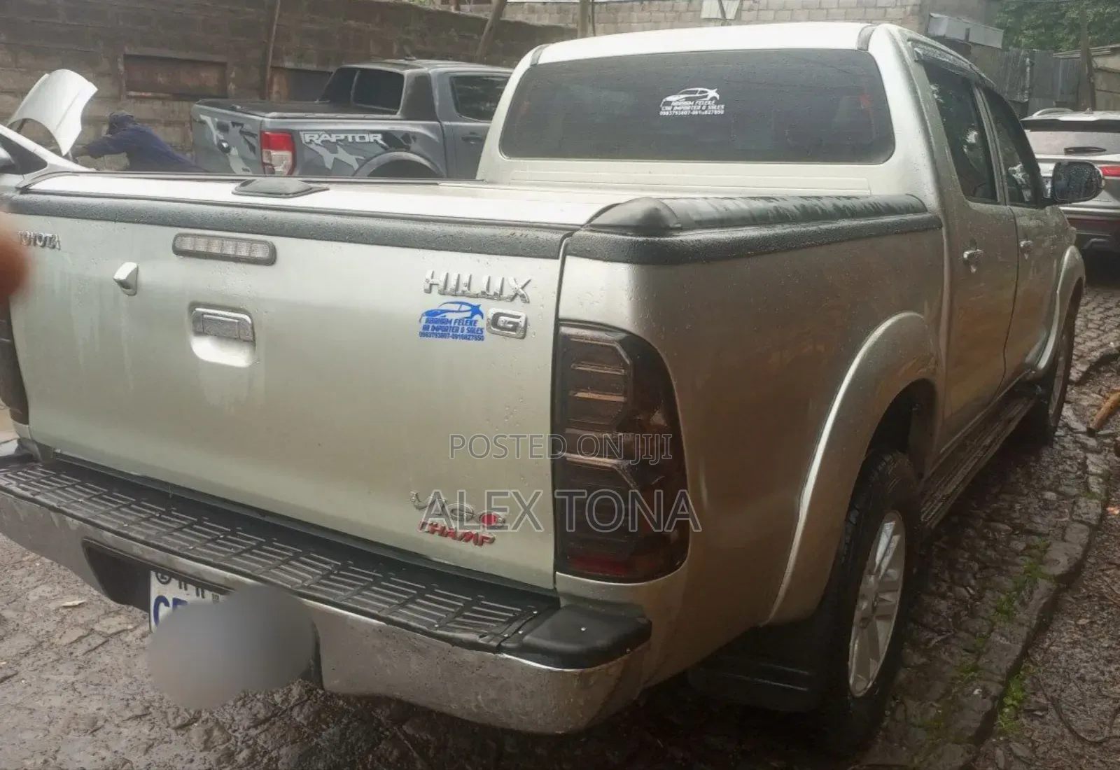 Toyota Hilux 2014 Gold