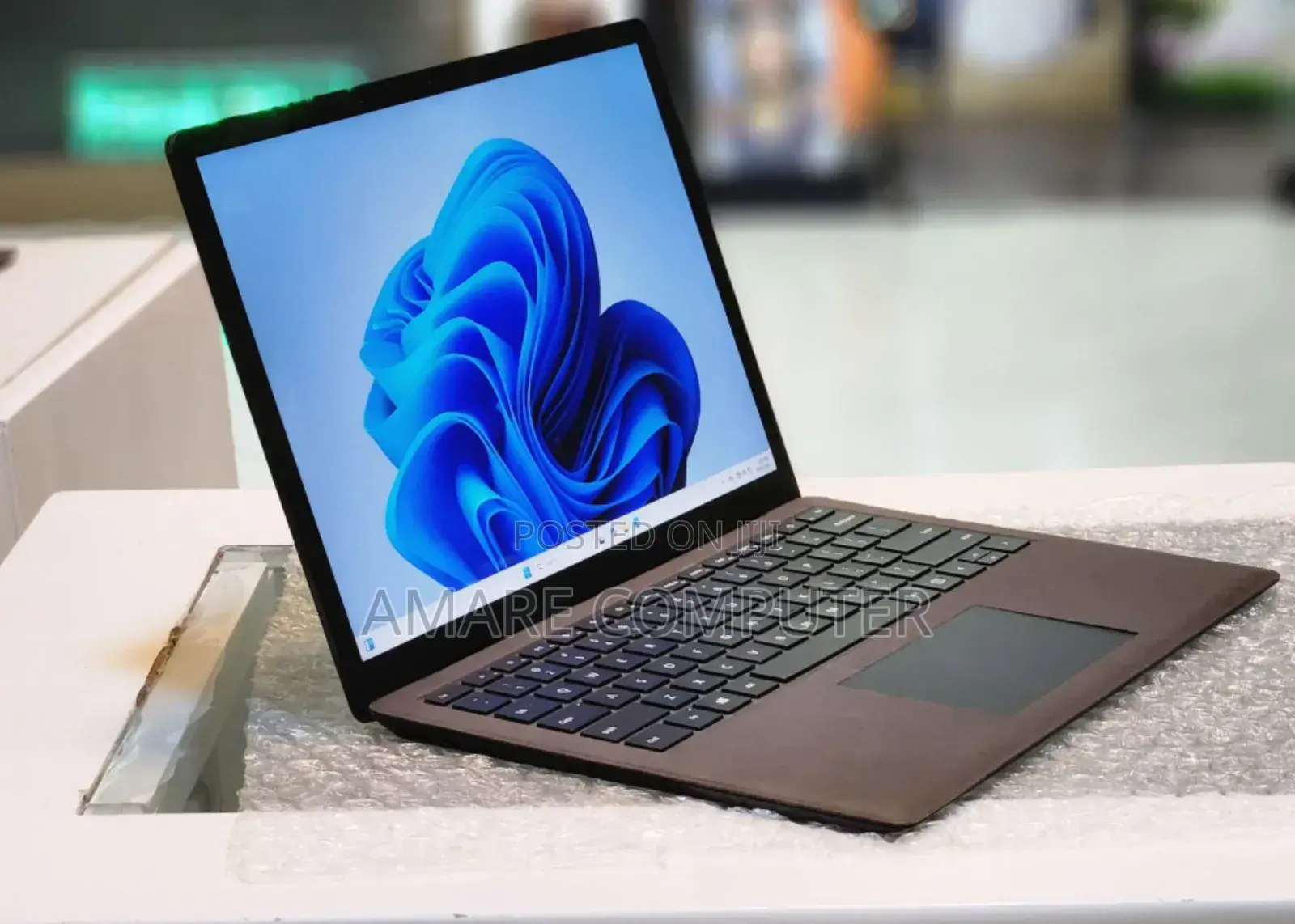 New Laptop Microsoft Surface 16GB Intel Core I7 SSD 512GB