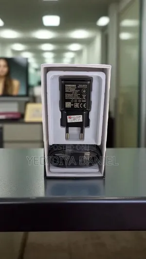Samsung 15w Fast Charging Adapter (Model Ep-Ta200) Usb-C Cable