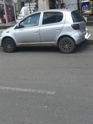 Toyota Vitz 2003 Silver